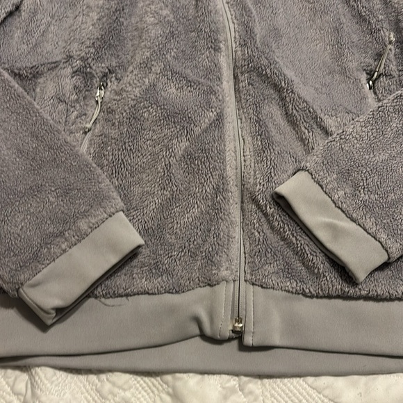The North Face gray fuzzy, zip up jacket size large - Picture 7 of 9